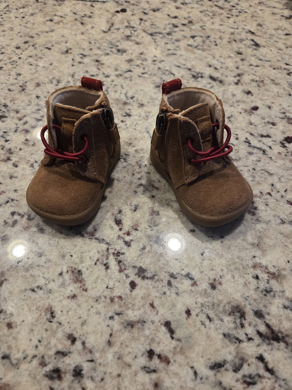 Chestnut suede UGG Kristjan Chukka infant Boots With Box
